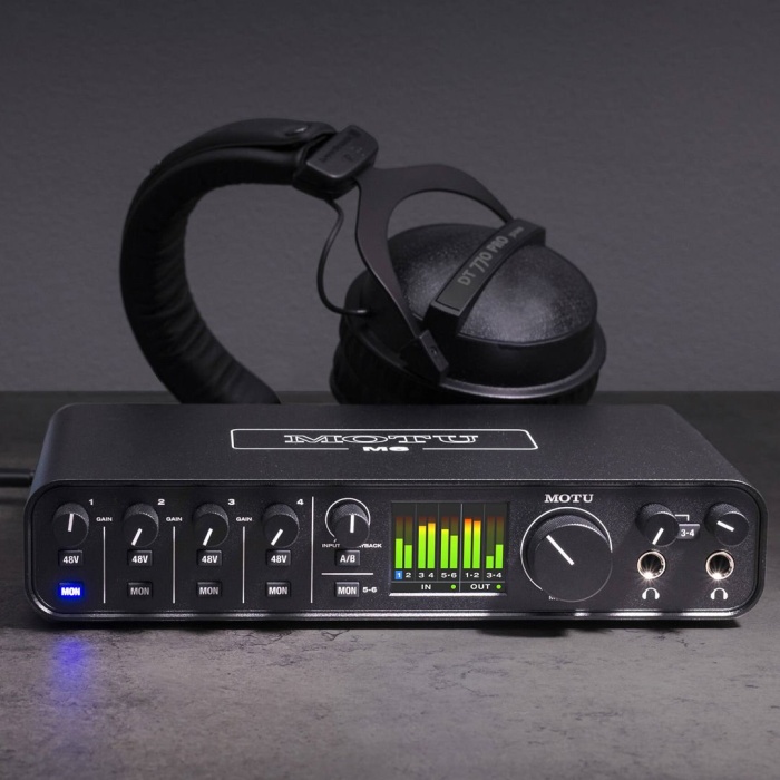 MOTU 04 0038 M6 USB Ses Kartı (Profesyonel - Yayın & Çok Kanallı Kayıt) | 6 Giriş / 4 Çıkış, Donanımsal Loopback Özelliği, 4 Adet Bağımsız Mikrofon Preamp | Ölçüler: 234 x 120 x 45 mm